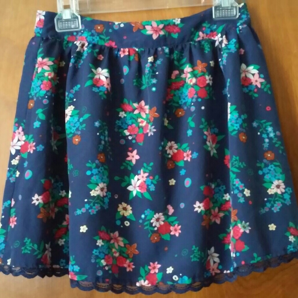 Forever21 Blue Floral Skirt size s/p